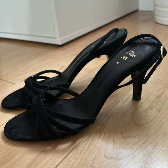 Zara Leather Sandals Size 38 - Worn Once - Picture 2 of 2